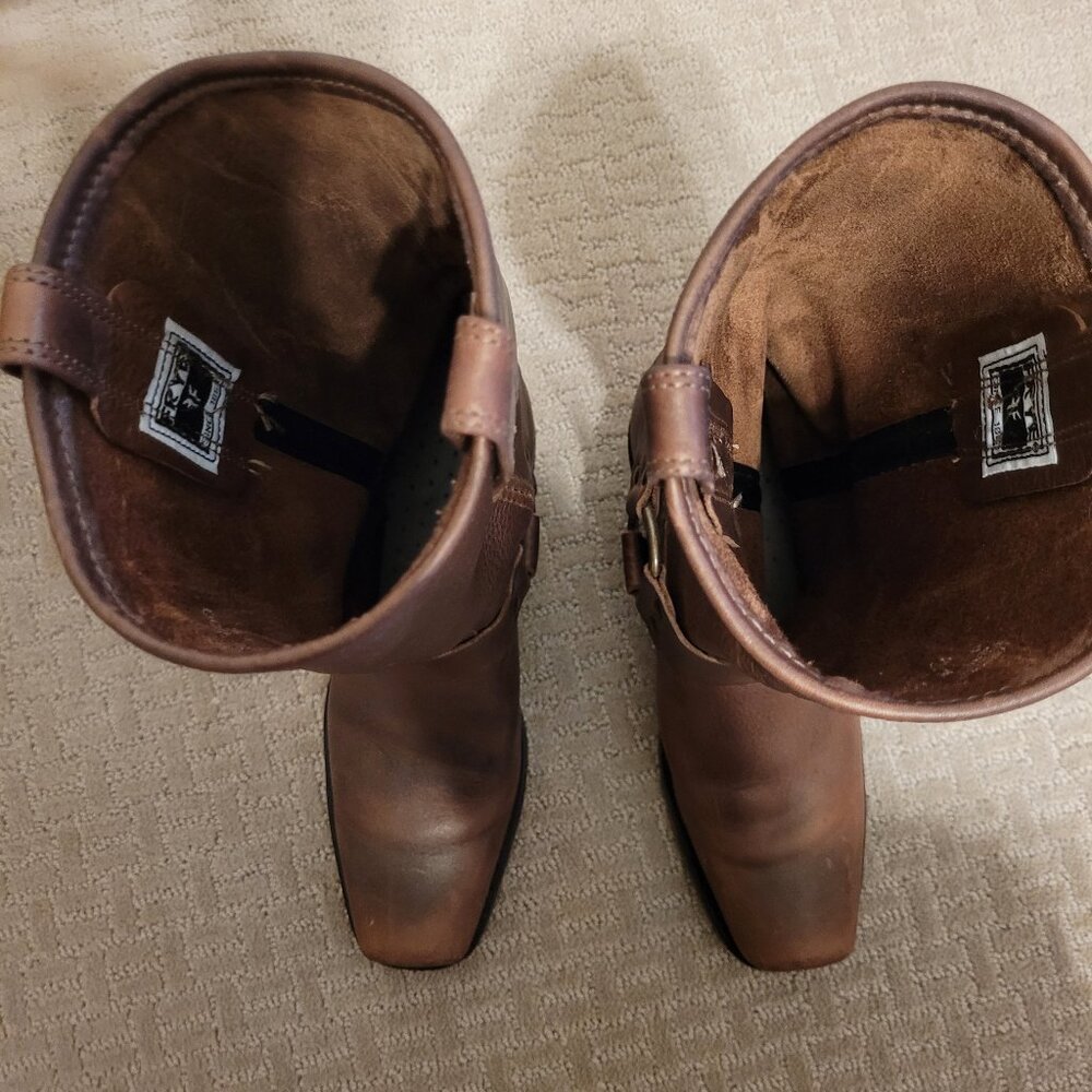 Frye Harness Boot - Brand New - Gold - Women's Size 9 - Picture 8 of 16
